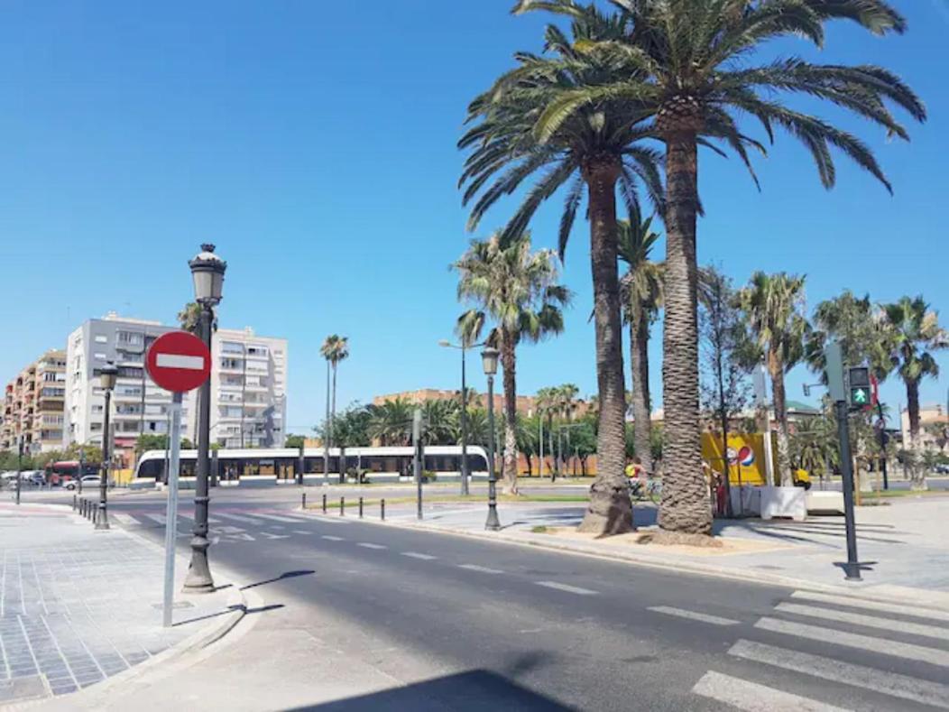 Ferienwohnung Reina Playa Valencia Exterior foto